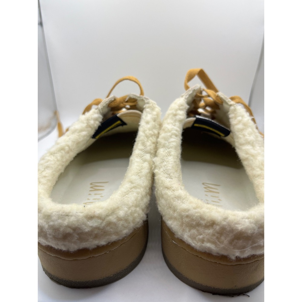 Miracle Miles White Sherpa Lined Sneakers Star Embellished Women Size 9 Shoes - Picture 2 of 8